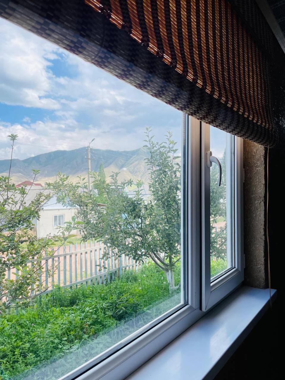 Guest House Amirhan Bokonbayevo Extérieur photo